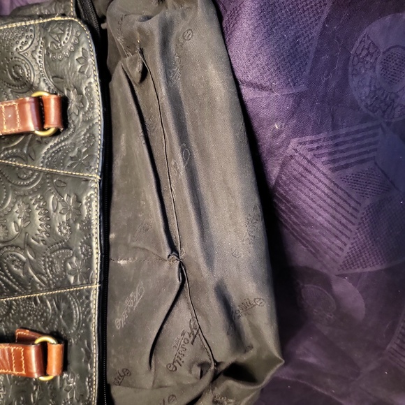 Bag: Authentic Fossil Tooled Embossed Leather Shoulder Bag - Picture 7 of 9